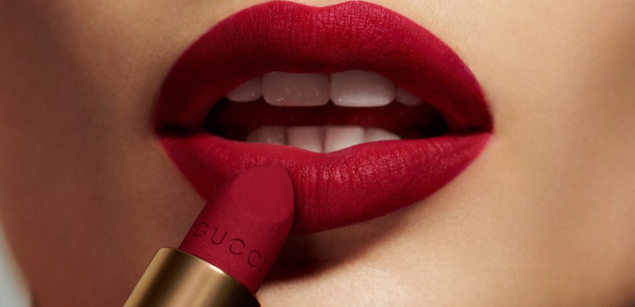 أحمر الشفاه غير اللمّاع Rosso Ancora من Gucci Beauty