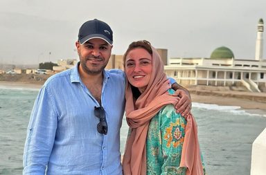 من هي زوجة الإعلامي علي العلياني؟