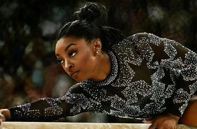 صيحات الجمال من لاعبات أولمبياد باريس 2024- الصورة من حساب انستغرام الرسمي للاعبة Simone Biles