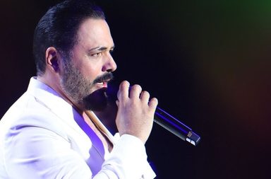 حب لبنان يتجلى في رسالة مؤثرة رامي عياش والجمهور يتفاعل